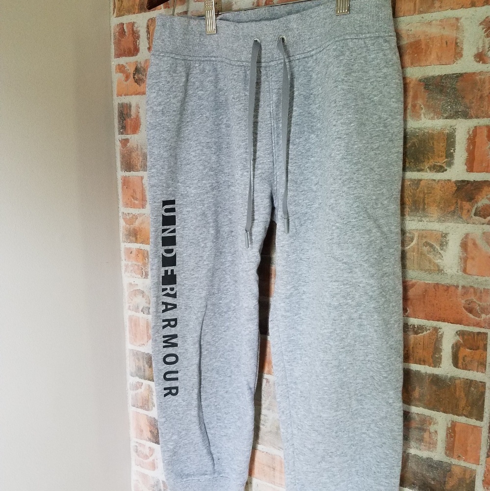 Loose joggers